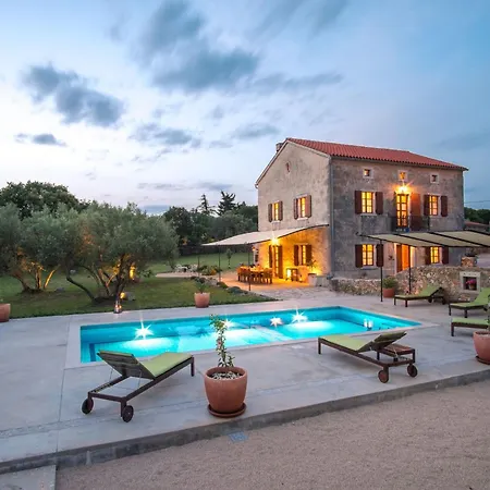 Mit Pool- Olivengarten Und Meerblick By Interhome בית נופש