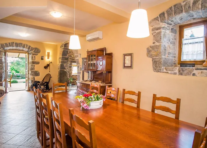 Mit Pool- Olivengarten Und Meerblick By Interhome בית נופש