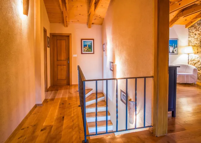 Mit Pool- Olivengarten Und Meerblick By Interhome *