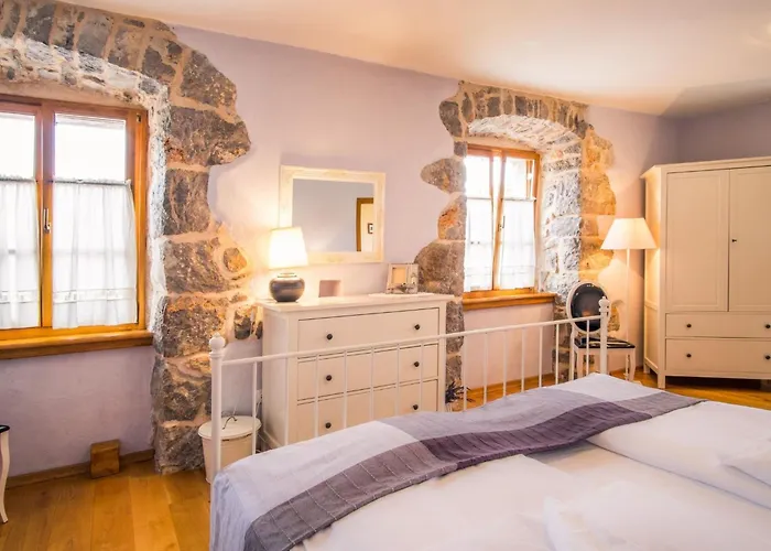 Mit Pool- Olivengarten Und Meerblick By Interhome בית נופש קרק