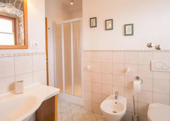 Mit Pool- Olivengarten Und Meerblick By Interhome *