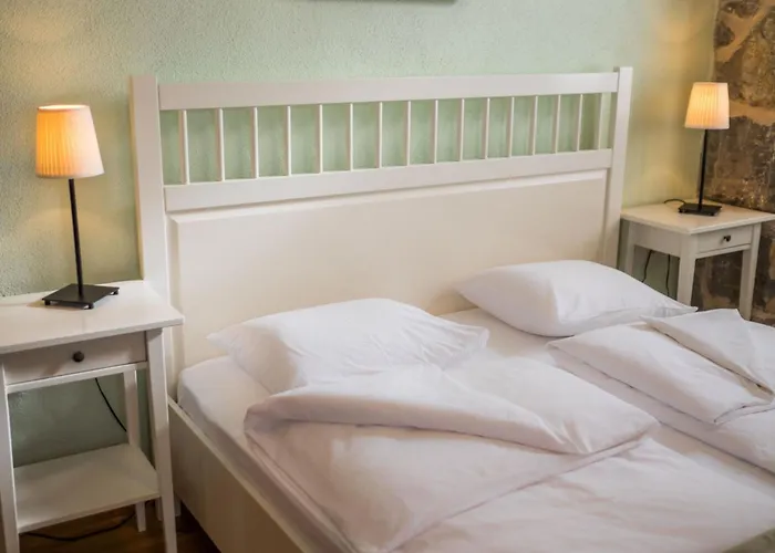 בית נופש Mit Pool- Olivengarten Und Meerblick By Interhome