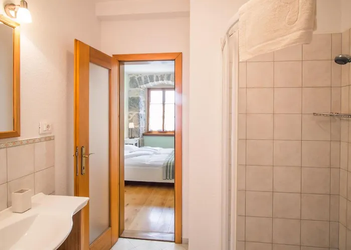 בית נופש Mit Pool- Olivengarten Und Meerblick By Interhome קרק