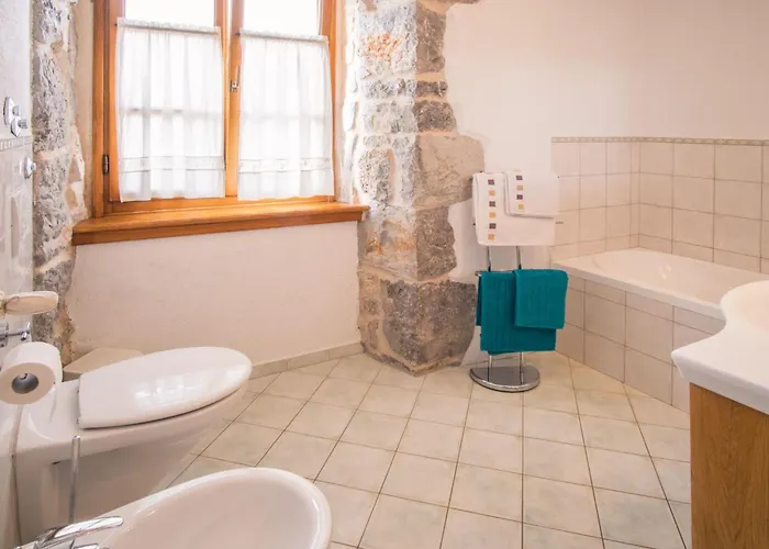 Mit Pool- Olivengarten Und Meerblick By Interhome * קרק