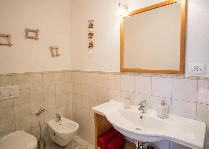 Mit Pool- Olivengarten Und Meerblick By Interhome בית נופש