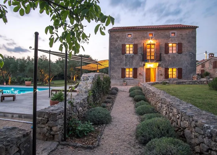 בית נופש Mit Pool- Olivengarten Und Meerblick By Interhome *