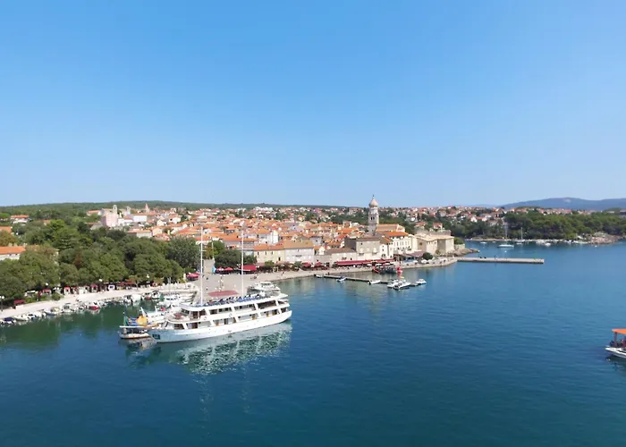בית נופש Mit Pool- Olivengarten Und Meerblick By Interhome