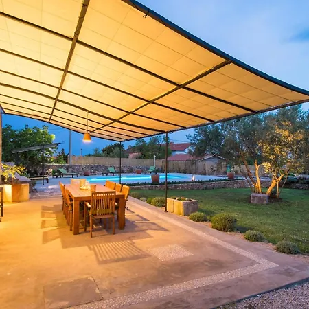 بيت للعطل Mit Pool- Olivengarten Und Meerblick By Interhome كرك